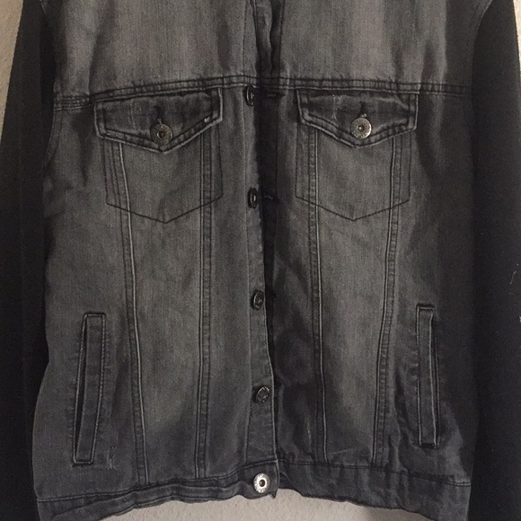 Jean jacket button up - Picture 2 of 4